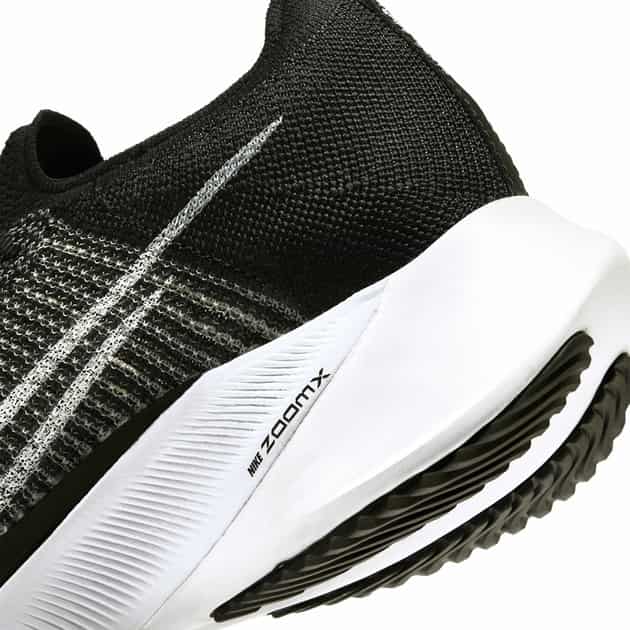 Nike Air Zoom Tempo Flyknit Next% bei Sport Schuster München