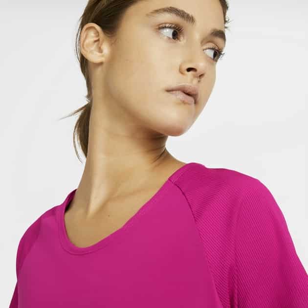 Nike W NK Icon Clash Miler Top SS bei Sport Schuster München