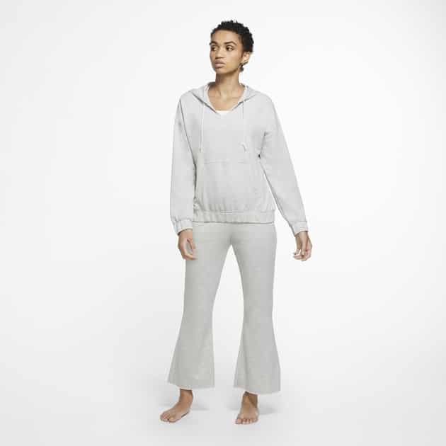 Nike Yoga Core Collection 7/8 Flare Pant bei Sport Schuster München